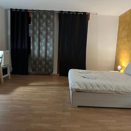 Leone D'Oro 2 - Milano Street Ξενοδοχείο Μέστρε Εξωτερικό φωτογραφία